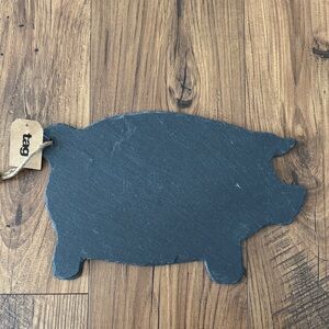 NWT pig serving board / cheese board